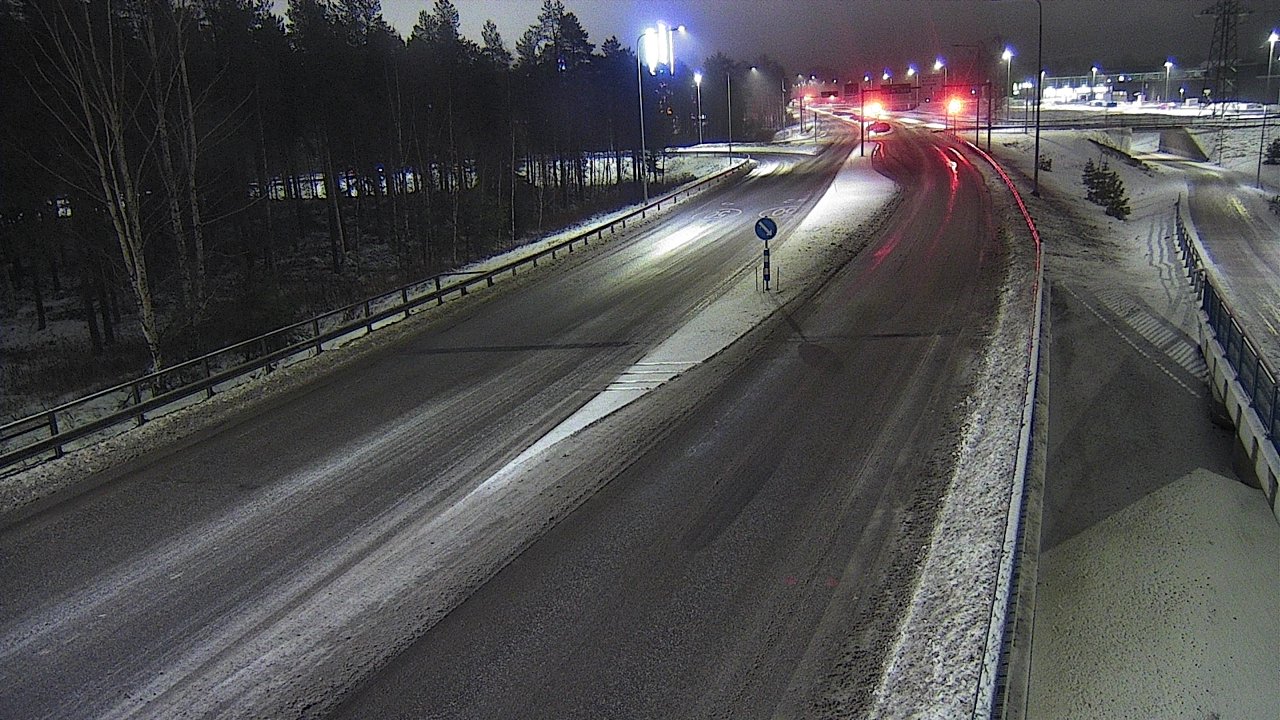 Weather Camera Image Väg 4 Oleåborg, Pateniemi, Oulu, Pohjois-Pohjanmaa