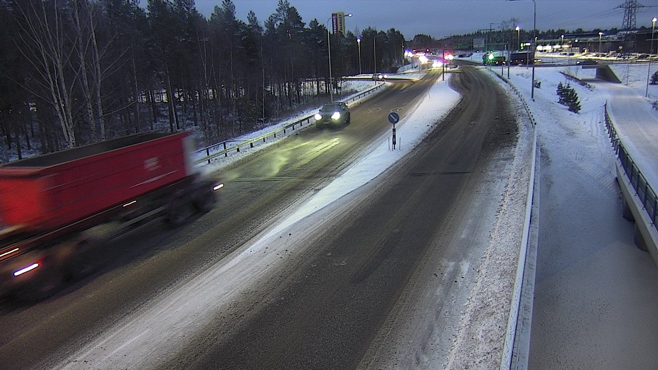 Weather Camera Image Väg 4 Oleåborg, Pateniemi, Oulu, Pohjois-Pohjanmaa