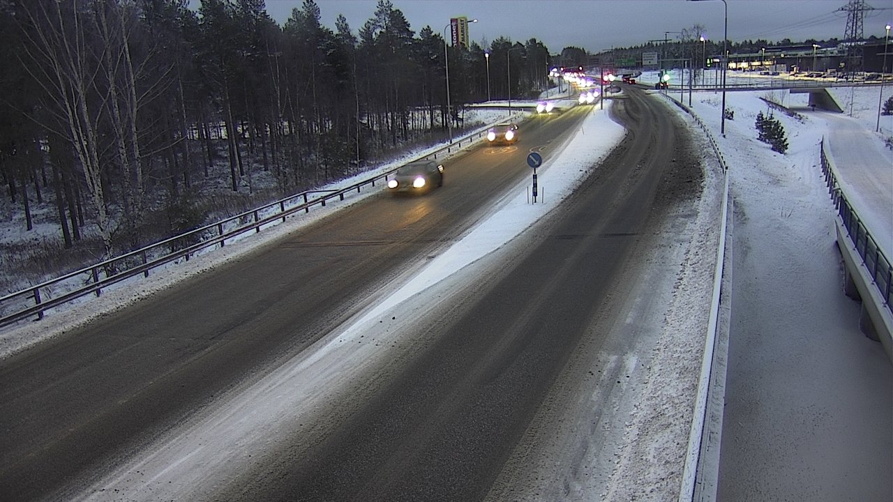 Weather Camera Image Väg 4 Oleåborg, Pateniemi, Oulu, Pohjois-Pohjanmaa