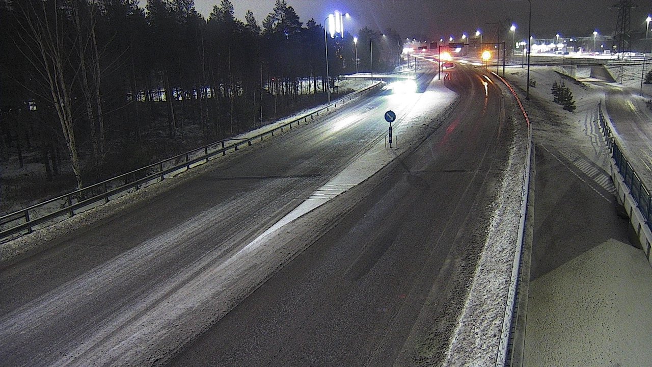 Weather Camera Image Väg 4 Oleåborg, Pateniemi, Oulu, Pohjois-Pohjanmaa