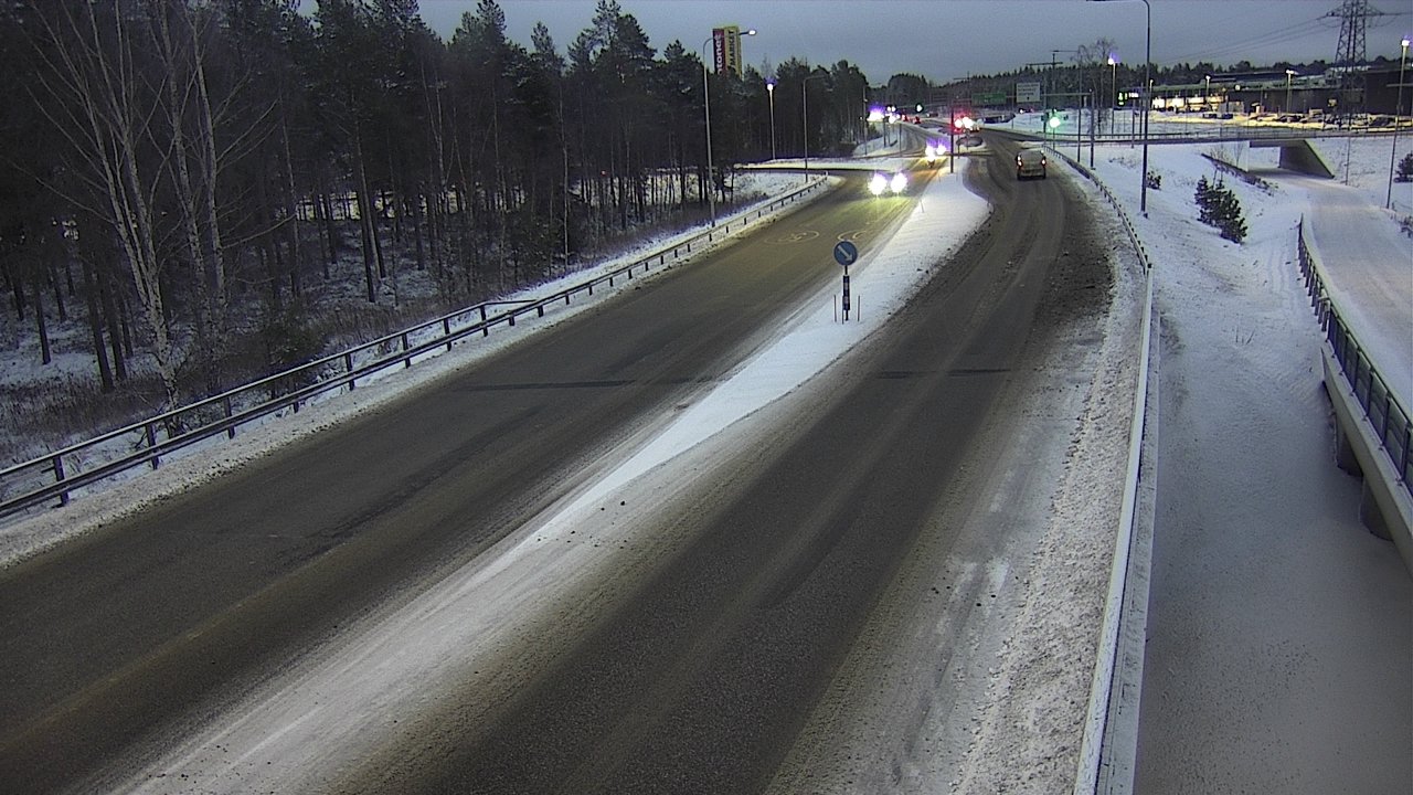 Weather Camera Image Väg 4 Oleåborg, Pateniemi, Oulu, Pohjois-Pohjanmaa