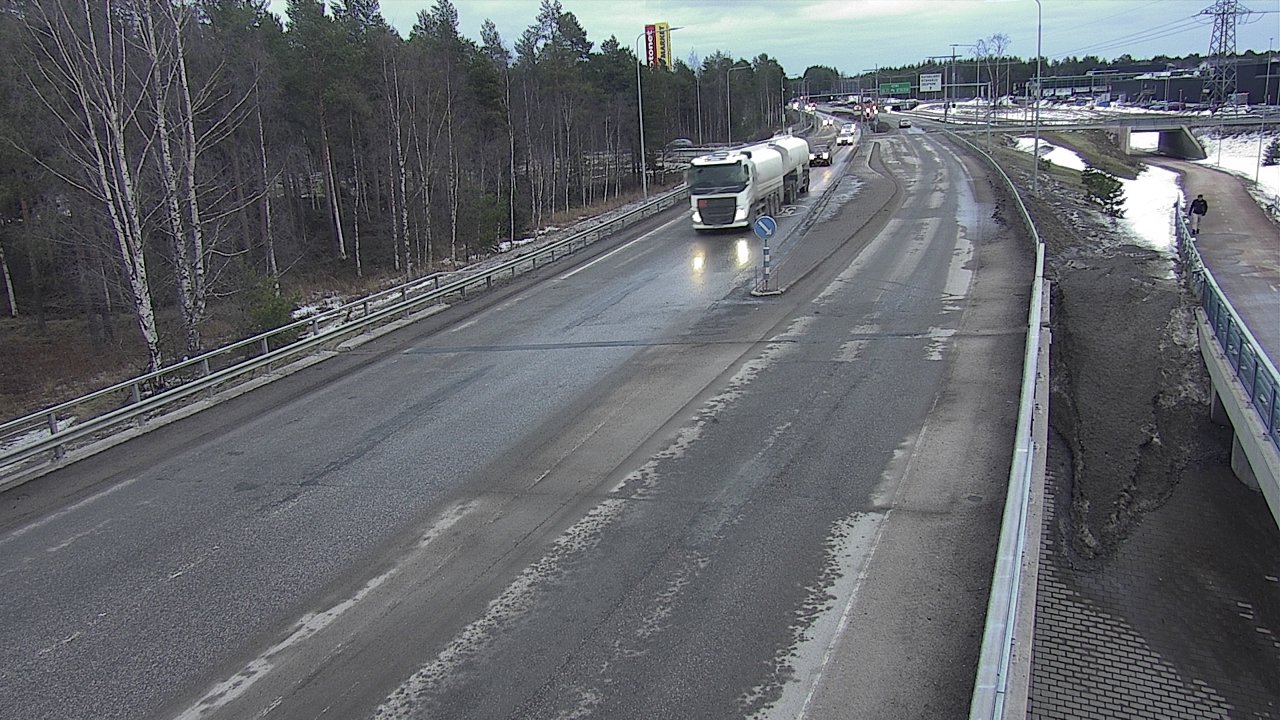 Weather Camera Image Väg 4 Oleåborg, Pateniemi, Oulu, Pohjois-Pohjanmaa