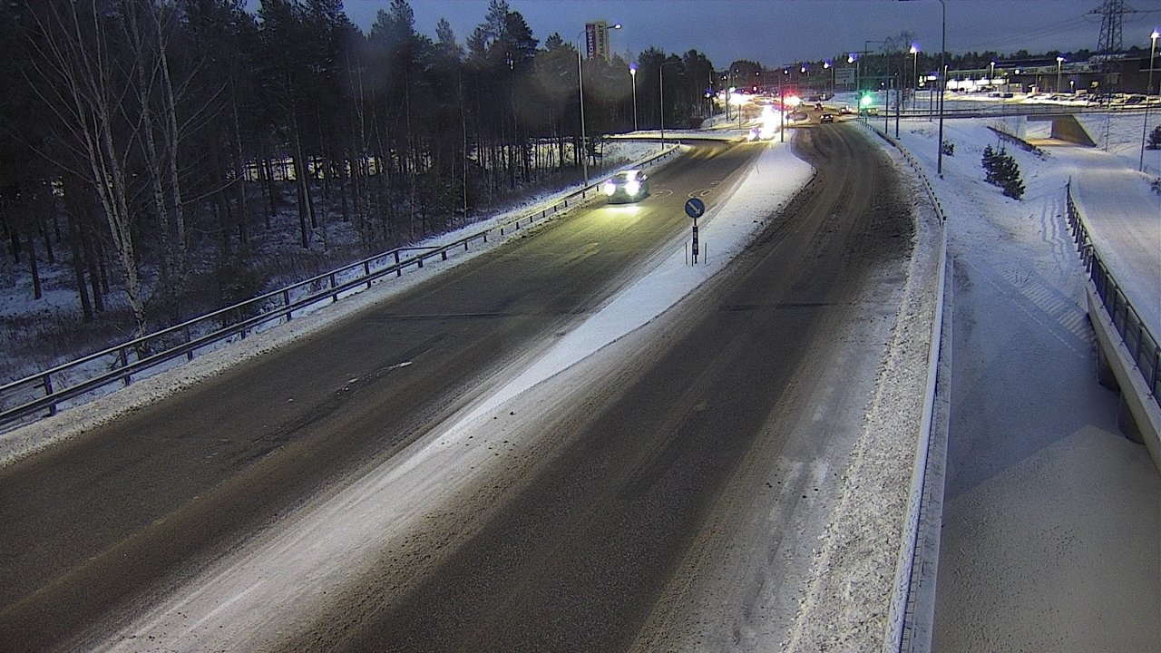Weather Camera Image Väg 4 Oleåborg, Pateniemi, Oulu, Pohjois-Pohjanmaa