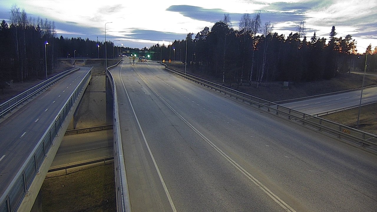 Weather Camera Image Road 4 Oulu, Pateniemi, Oulu, Pohjois-Pohjanmaa