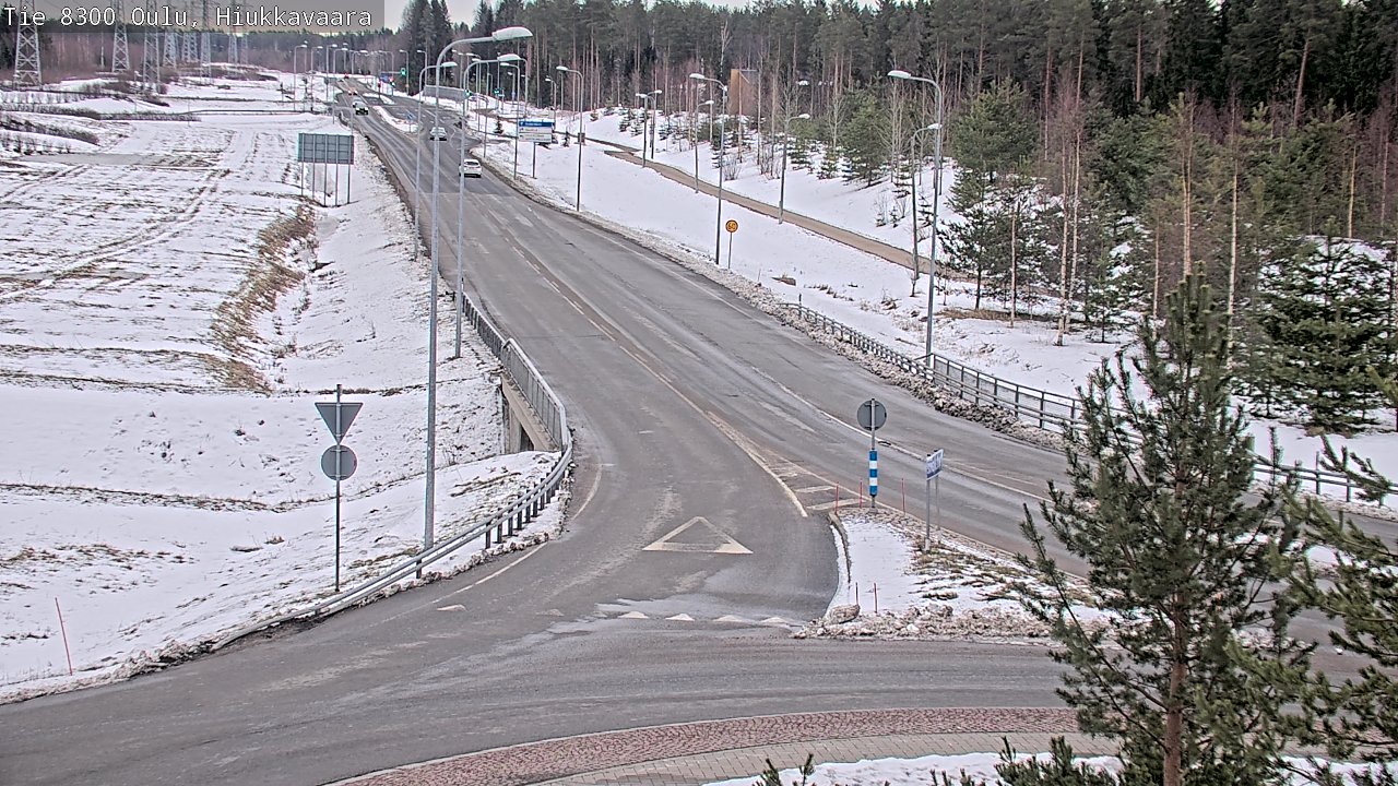 Weather Camera Image road 8300 Oulu Hiukkavaara, Oulu, Pohjois-Pohjanmaa