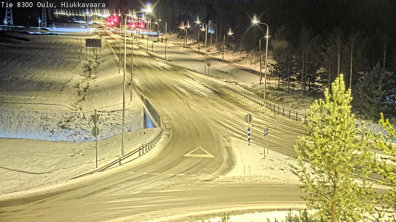 Weather Camera Image väg 8300 Oulu Hiukkavaara, Oulu, Pohjois-Pohjanmaa