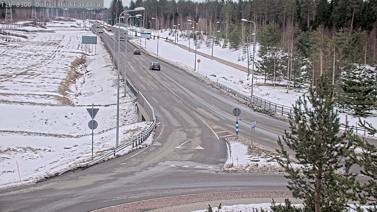 Weather Camera Image road 8300 Oulu Hiukkavaara, Oulu, Pohjois-Pohjanmaa
