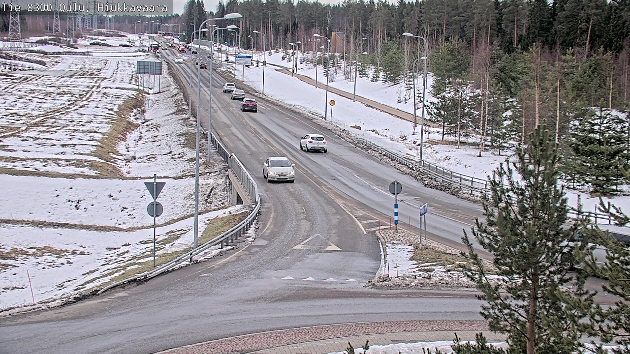 Weather Camera Image väg 8300 Oulu Hiukkavaara, Oulu, Pohjois-Pohjanmaa