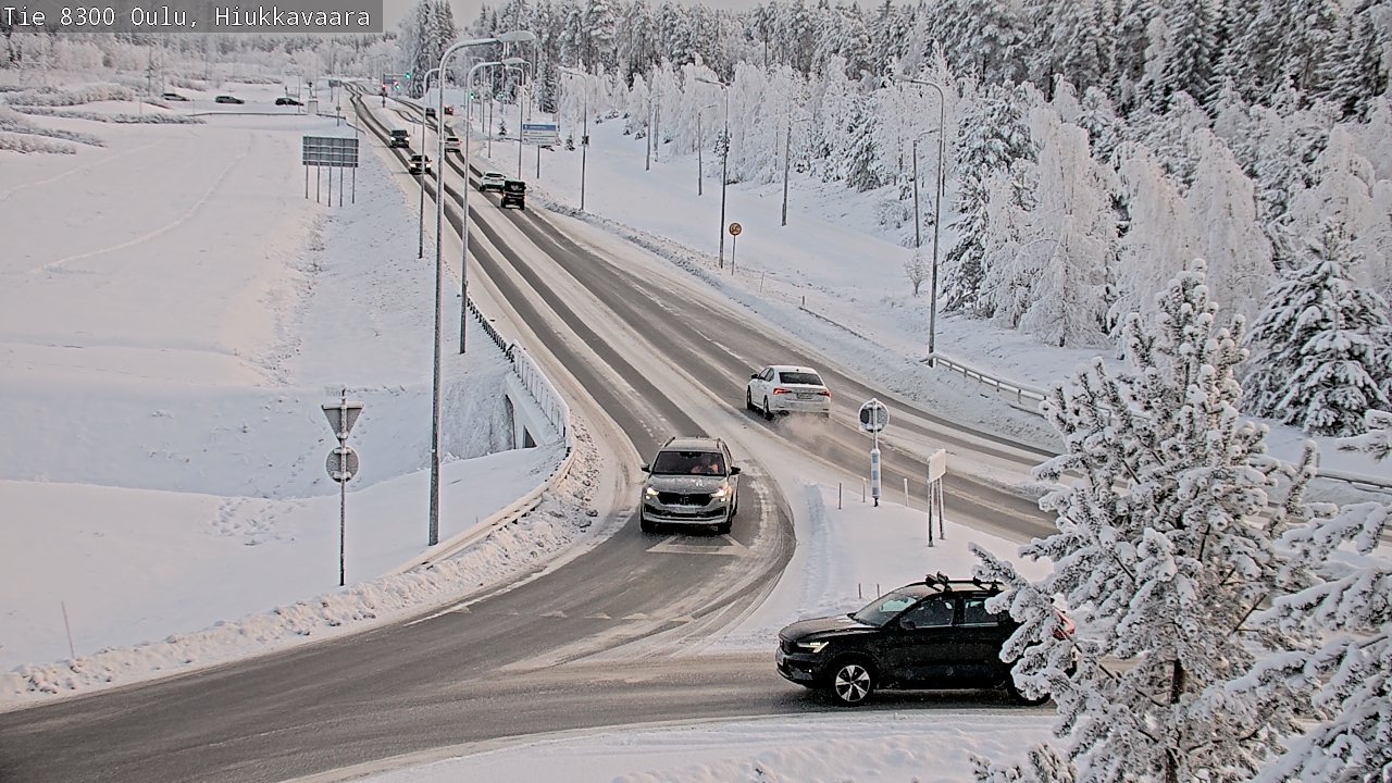Weather Camera Image road 8300 Oulu Hiukkavaara, Oulu, Pohjois-Pohjanmaa