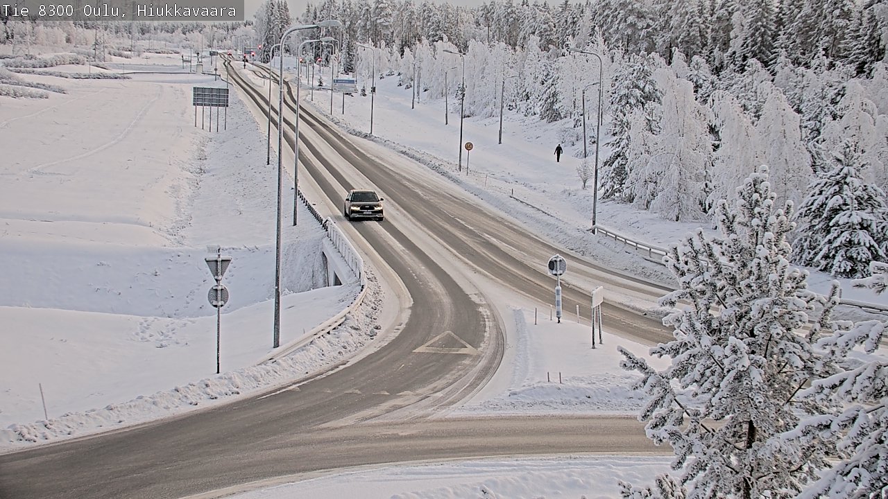 Weather Camera Image road 8300 Oulu Hiukkavaara, Oulu, Pohjois-Pohjanmaa