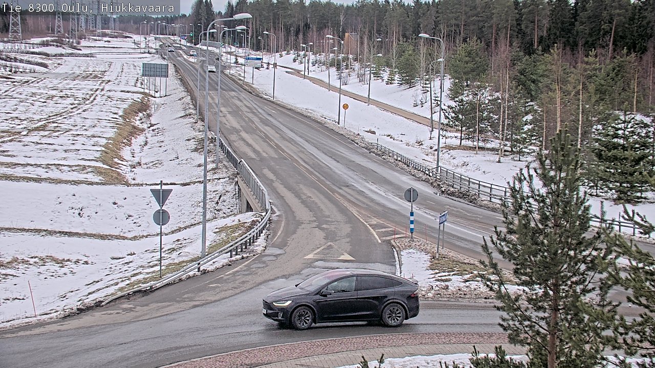 Weather Camera Image väg 8300 Oulu Hiukkavaara, Oulu, Pohjois-Pohjanmaa
