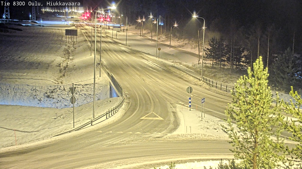 Weather Camera Image väg 8300 Oulu Hiukkavaara, Oulu, Pohjois-Pohjanmaa