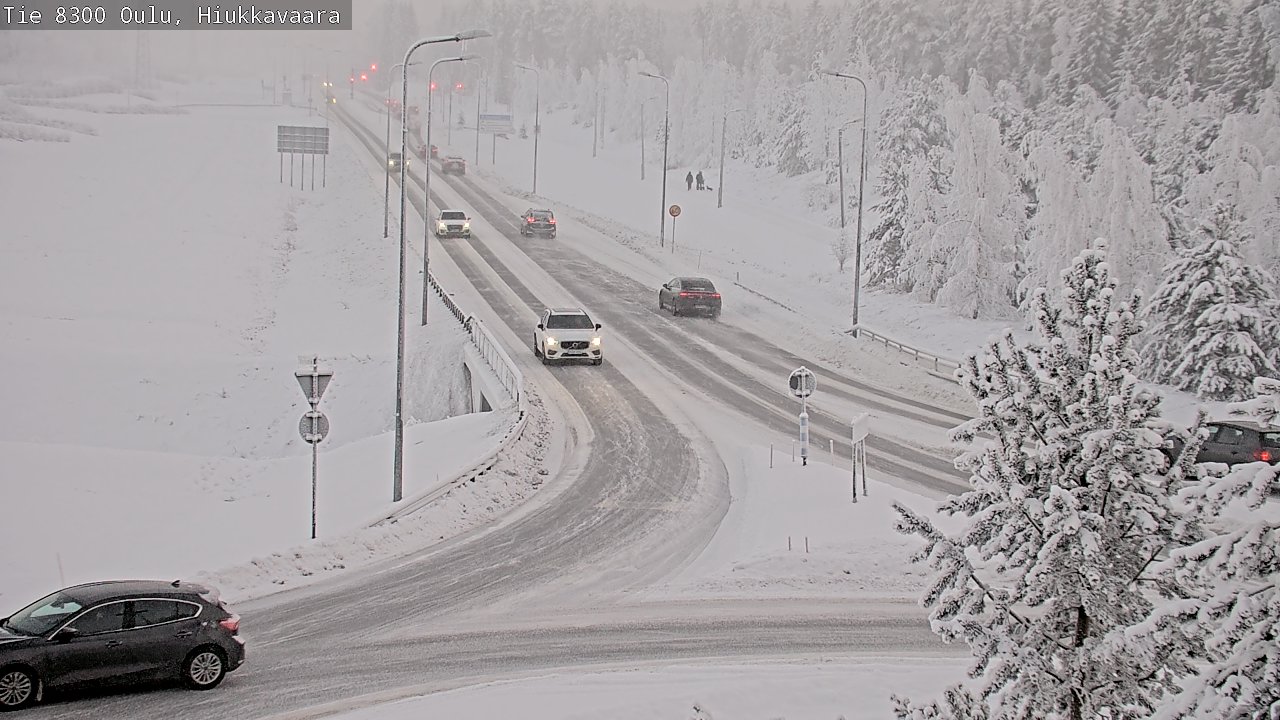 Weather Camera Image road 8300 Oulu Hiukkavaara, Oulu, Pohjois-Pohjanmaa