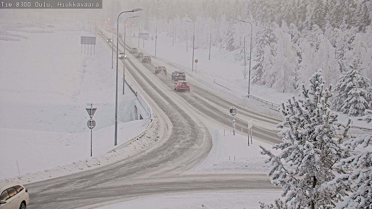 Weather Camera Image road 8300 Oulu Hiukkavaara, Oulu, Pohjois-Pohjanmaa