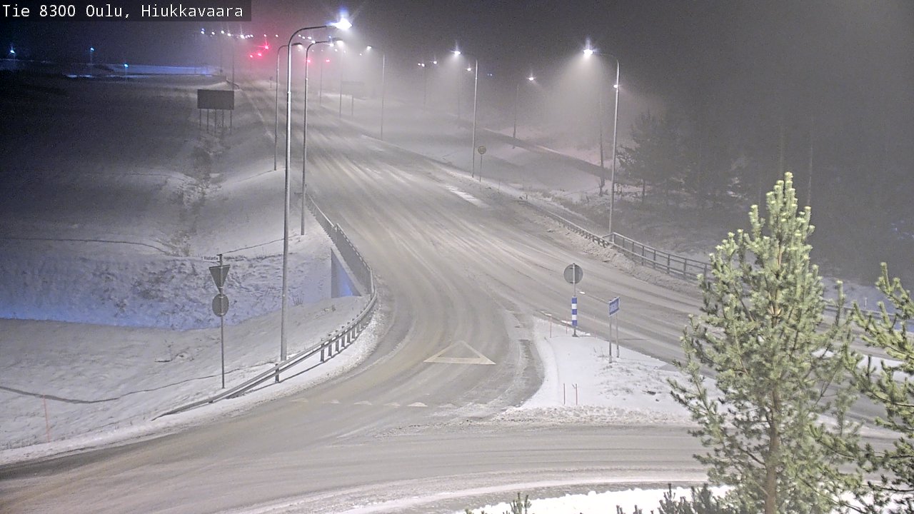 Weather Camera Image väg 8300 Oulu Hiukkavaara, Oulu, Pohjois-Pohjanmaa