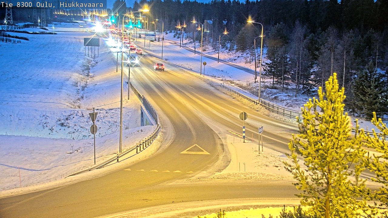 Weather Camera Image väg 8300 Oulu Hiukkavaara, Oulu, Pohjois-Pohjanmaa