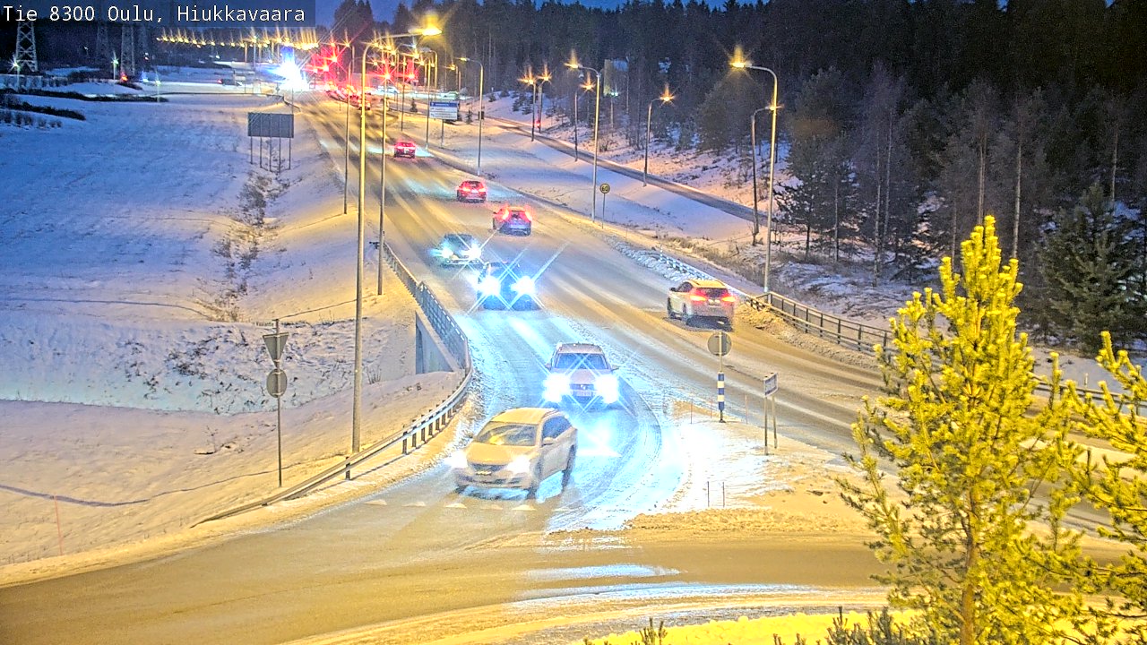 Weather Camera Image väg 8300 Oulu Hiukkavaara, Oulu, Pohjois-Pohjanmaa