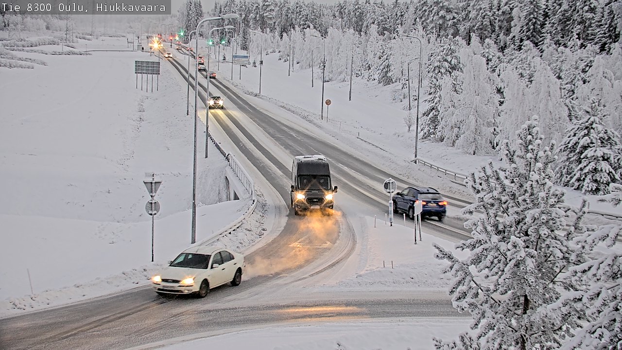 Weather Camera Image road 8300 Oulu Hiukkavaara, Oulu, Pohjois-Pohjanmaa