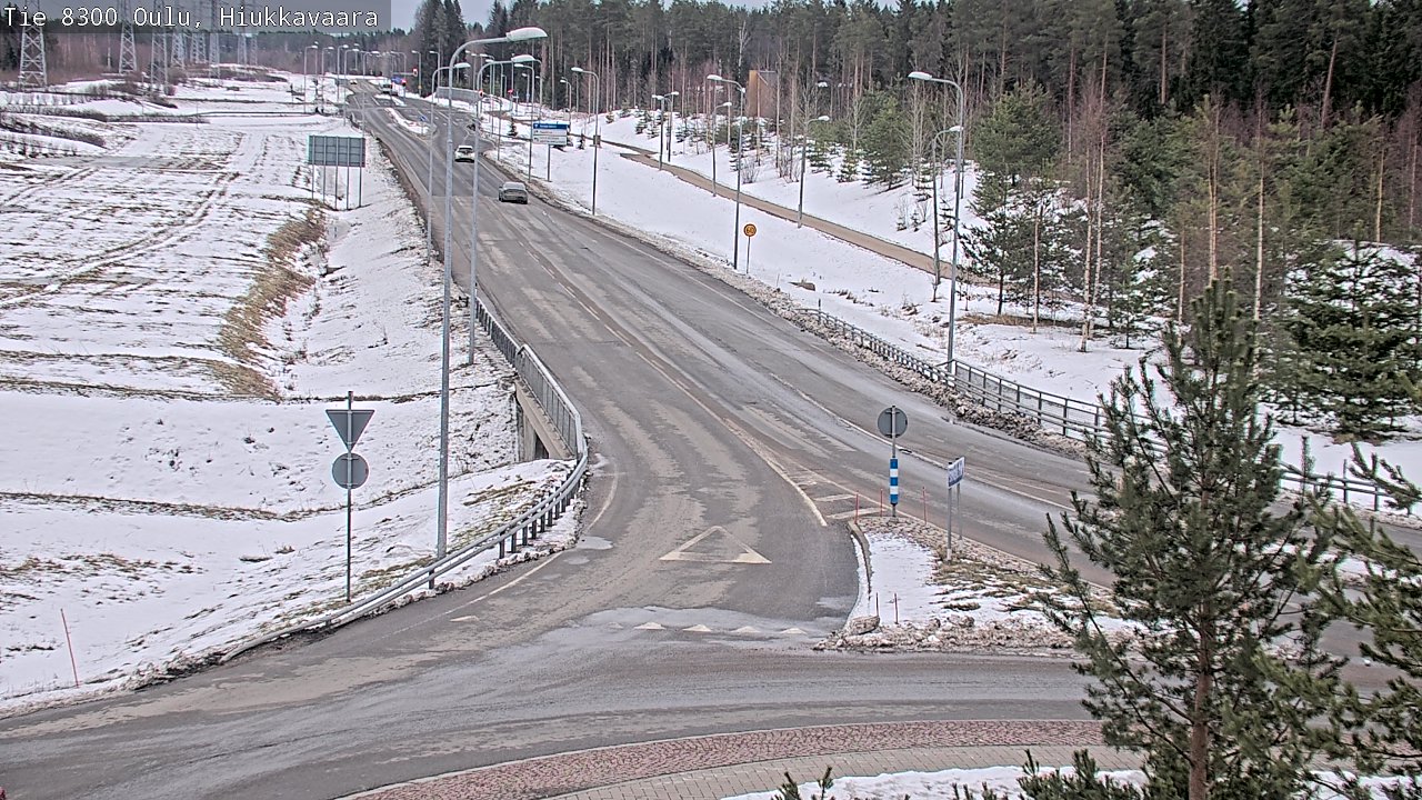 Weather Camera Image road 8300 Oulu Hiukkavaara, Oulu, Pohjois-Pohjanmaa
