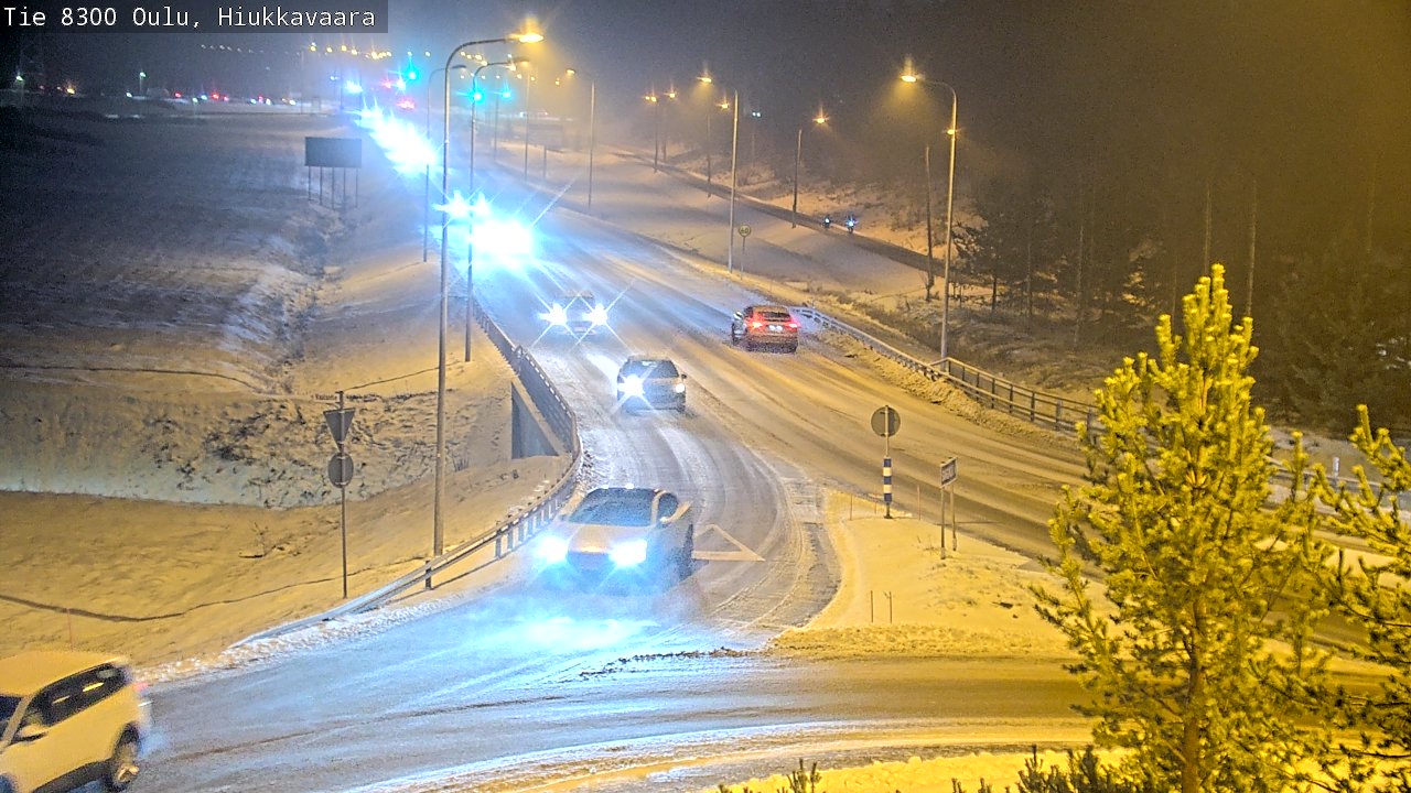 Weather Camera Image väg 8300 Oulu Hiukkavaara, Oulu, Pohjois-Pohjanmaa