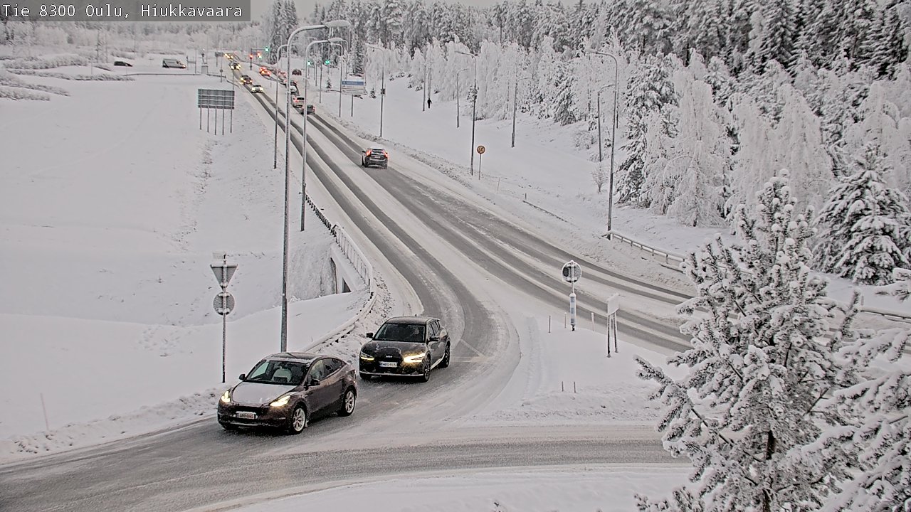 Weather Camera Image road 8300 Oulu Hiukkavaara, Oulu, Pohjois-Pohjanmaa