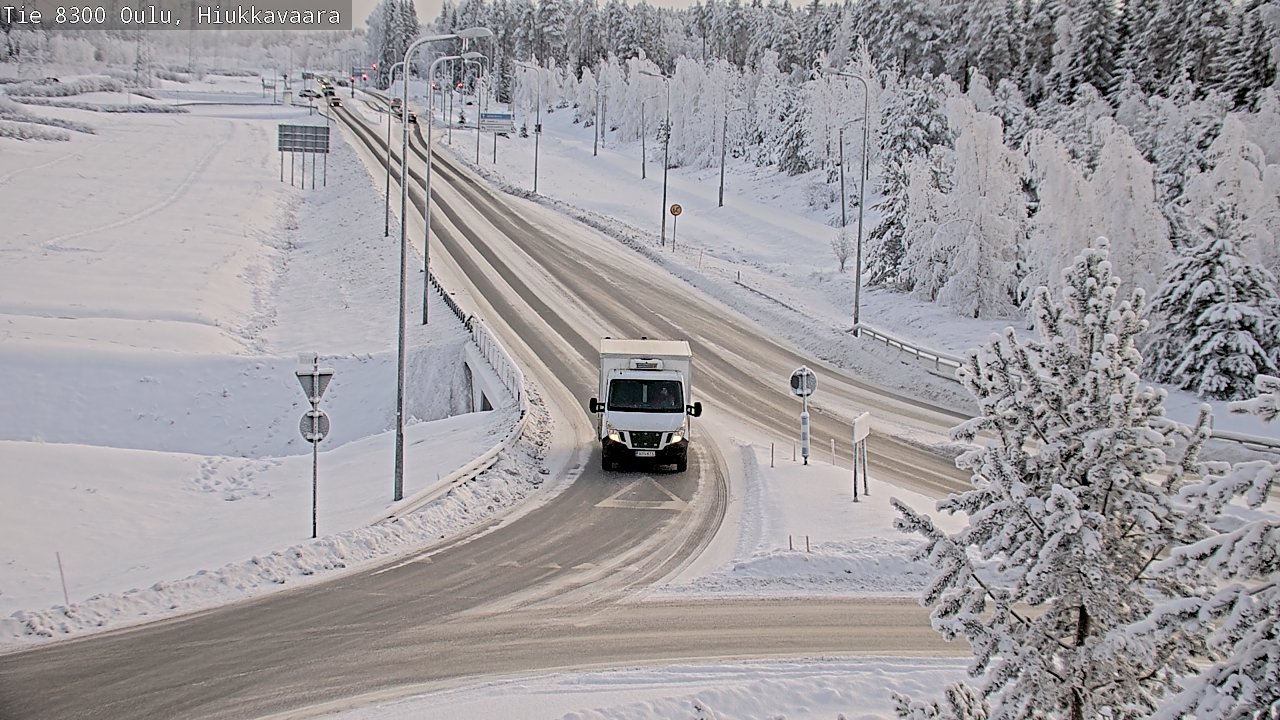 Weather Camera Image road 8300 Oulu Hiukkavaara, Oulu, Pohjois-Pohjanmaa