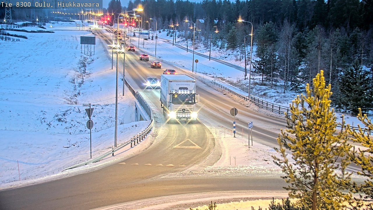 Weather Camera Image väg 8300 Oulu Hiukkavaara, Oulu, Pohjois-Pohjanmaa