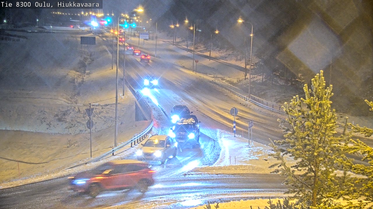 Weather Camera Image väg 8300 Oulu Hiukkavaara, Oulu, Pohjois-Pohjanmaa