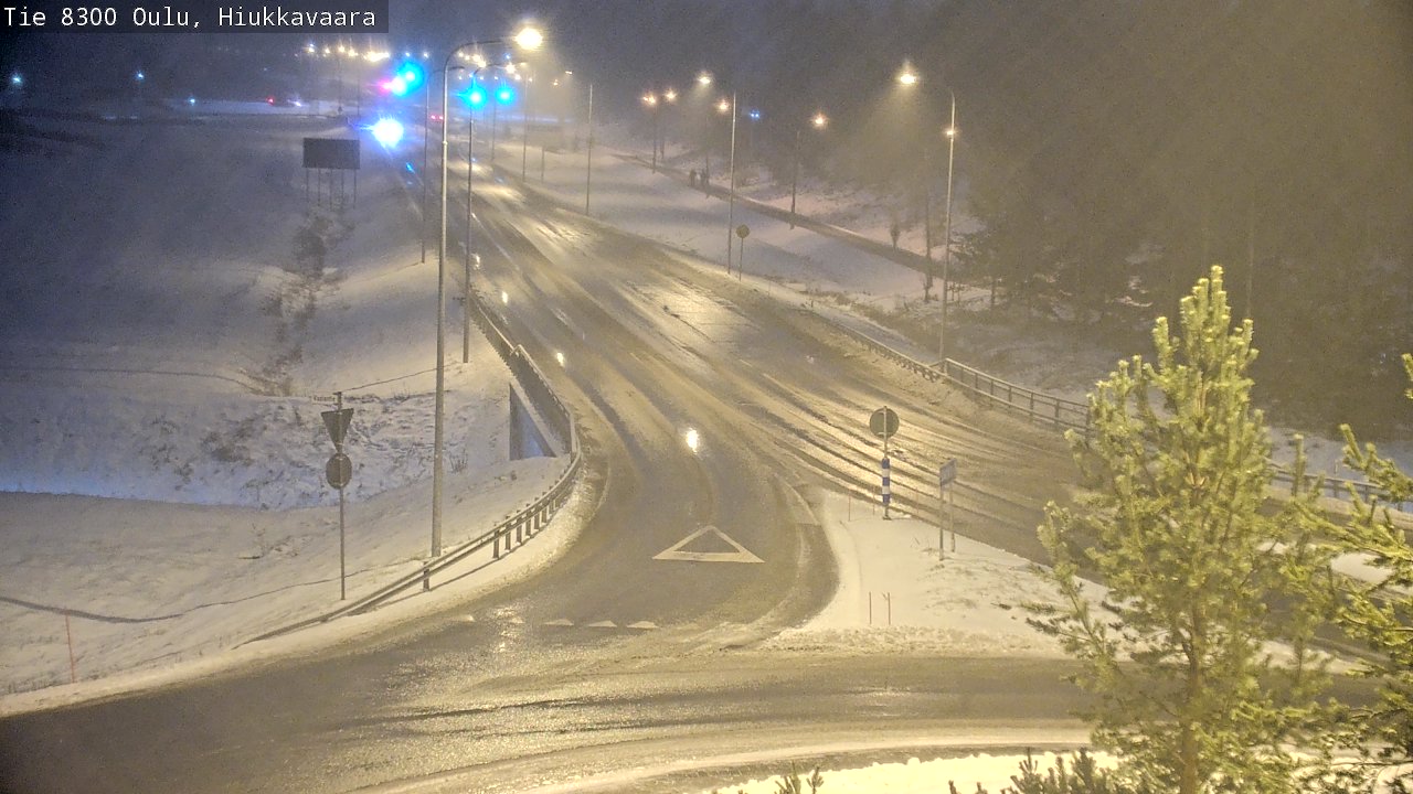 Weather Camera Image väg 8300 Oulu Hiukkavaara, Oulu, Pohjois-Pohjanmaa