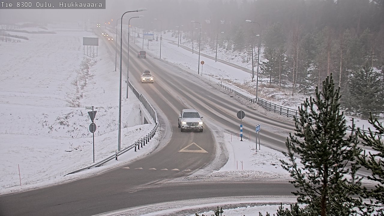 Weather Camera Image väg 8300 Oulu Hiukkavaara, Oulu, Pohjois-Pohjanmaa