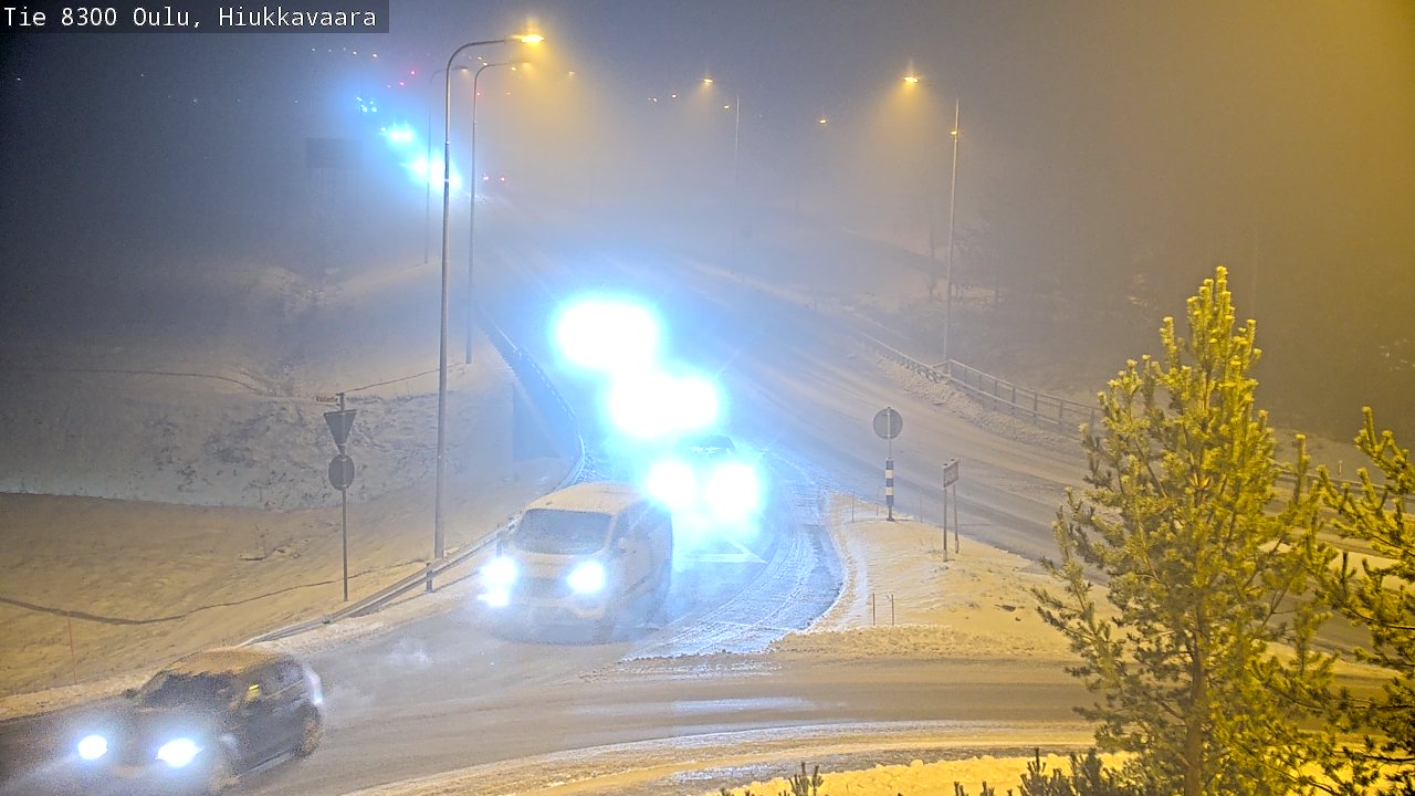 Weather Camera Image väg 8300 Oulu Hiukkavaara, Oulu, Pohjois-Pohjanmaa