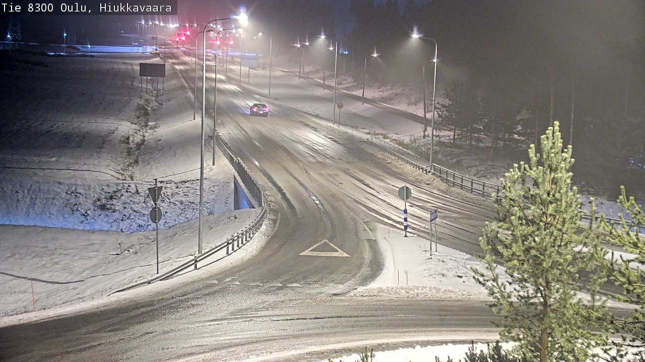 Weather Camera Image väg 8300 Oulu Hiukkavaara, Oulu, Pohjois-Pohjanmaa