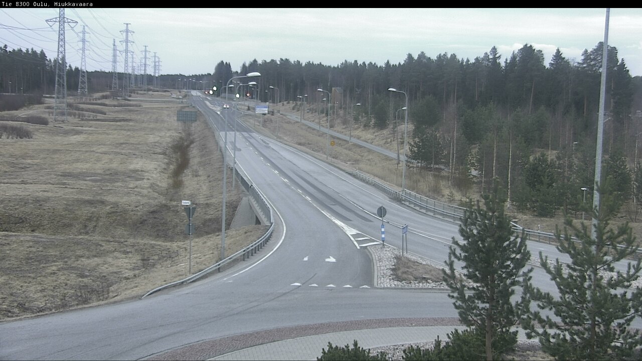 Weather Camera Image road 8300 Oulu Hiukkavaara, Oulu, Pohjois-Pohjanmaa