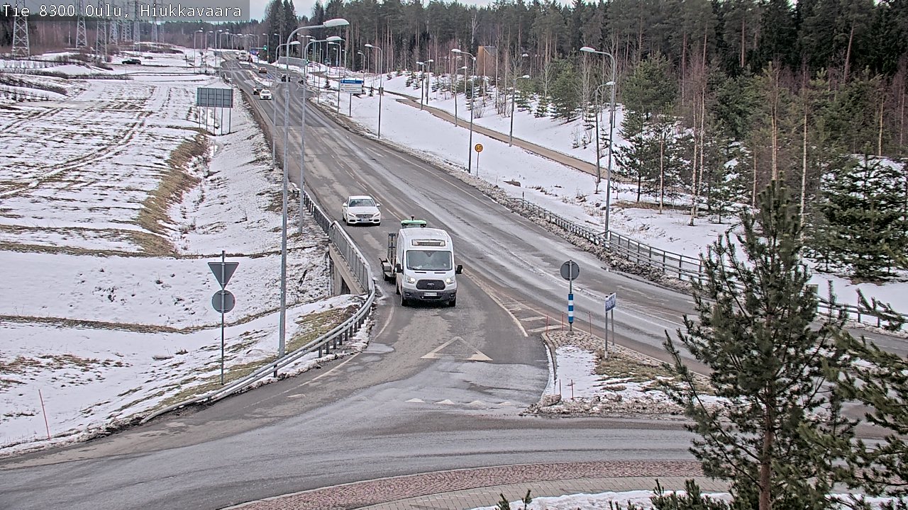 Weather Camera Image väg 8300 Oulu Hiukkavaara, Oulu, Pohjois-Pohjanmaa