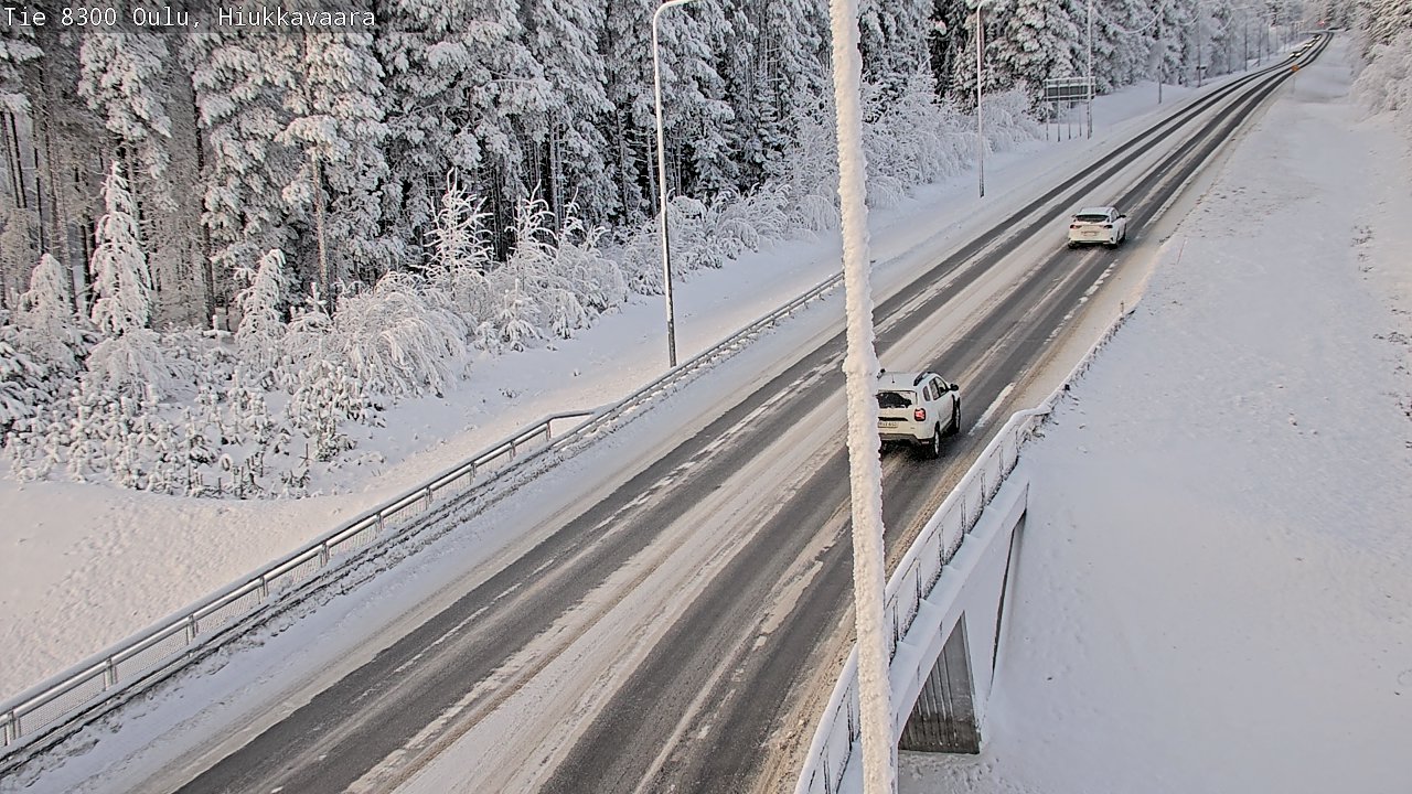 Weather Camera Image väg 8300 Oulu Hiukkavaara, Oulu, Pohjois-Pohjanmaa