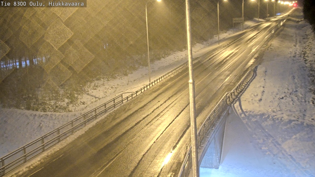 Weather Camera Image väg 8300 Oulu Hiukkavaara, Oulu, Pohjois-Pohjanmaa