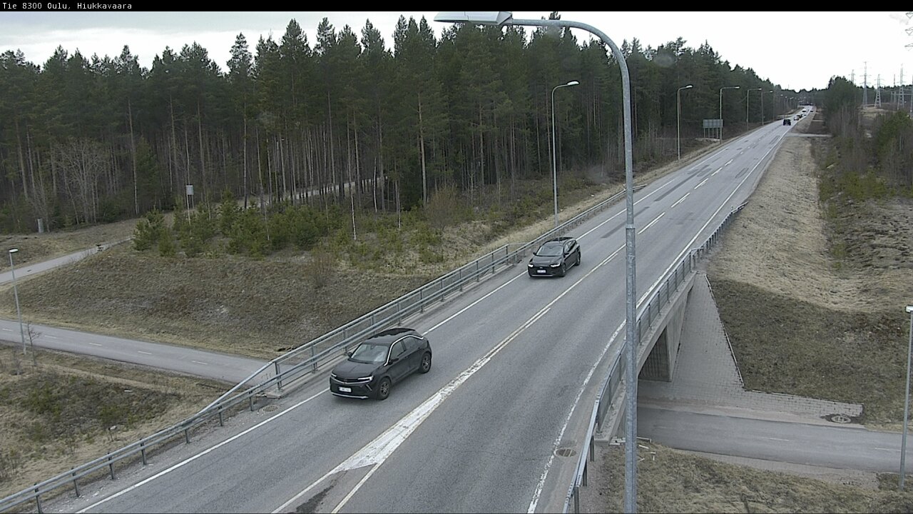 Weather Camera Image road 8300 Oulu Hiukkavaara, Oulu, Pohjois-Pohjanmaa