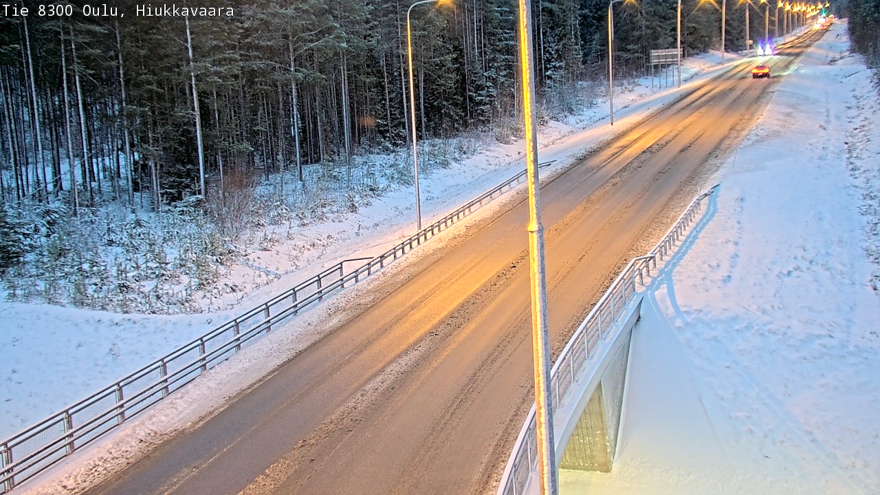 Weather Camera Image väg 8300 Oulu Hiukkavaara, Oulu, Pohjois-Pohjanmaa