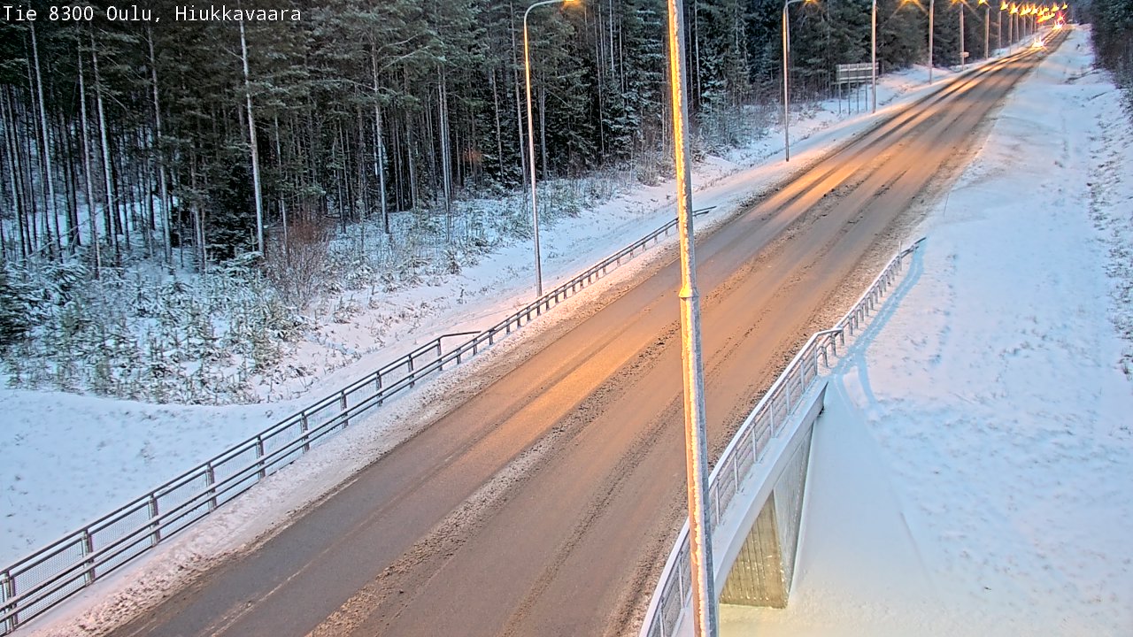 Weather Camera Image väg 8300 Oulu Hiukkavaara, Oulu, Pohjois-Pohjanmaa