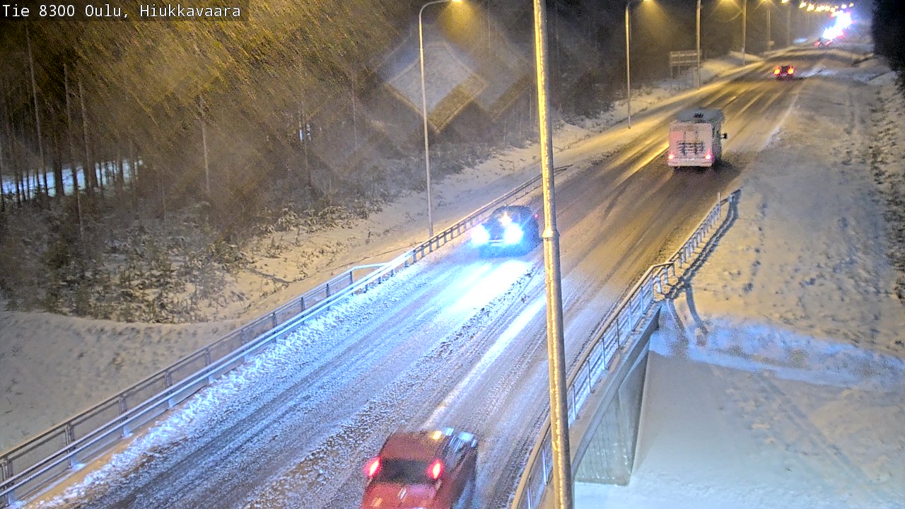 Weather Camera Image väg 8300 Oulu Hiukkavaara, Oulu, Pohjois-Pohjanmaa
