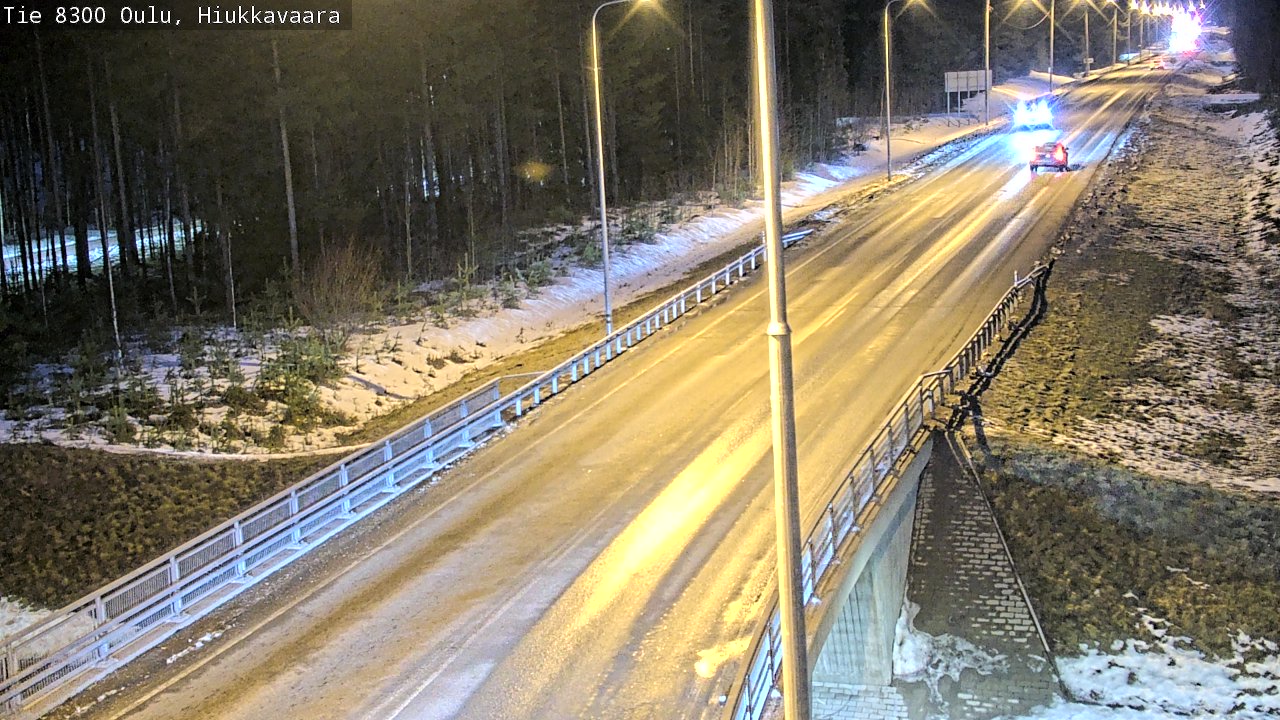 Weather Camera Image väg 8300 Oulu Hiukkavaara, Oulu, Pohjois-Pohjanmaa