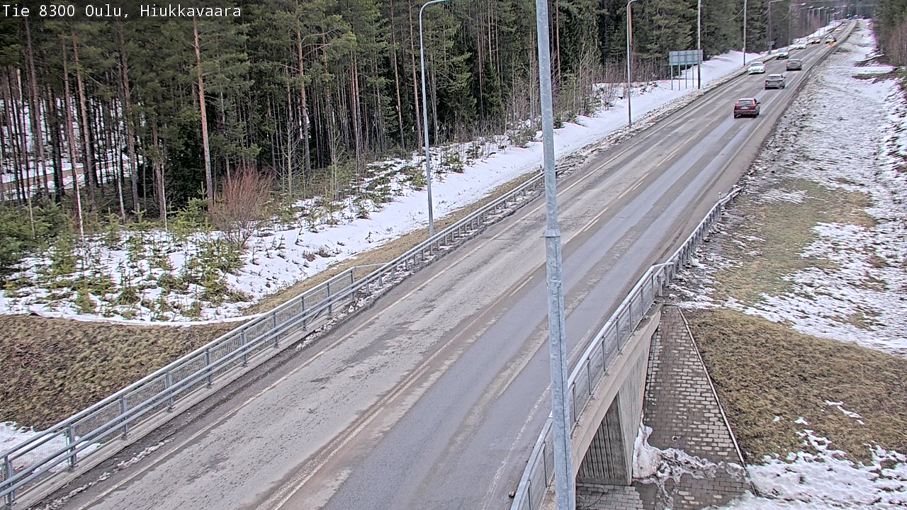Weather Camera Image road 8300 Oulu Hiukkavaara, Oulu, Pohjois-Pohjanmaa