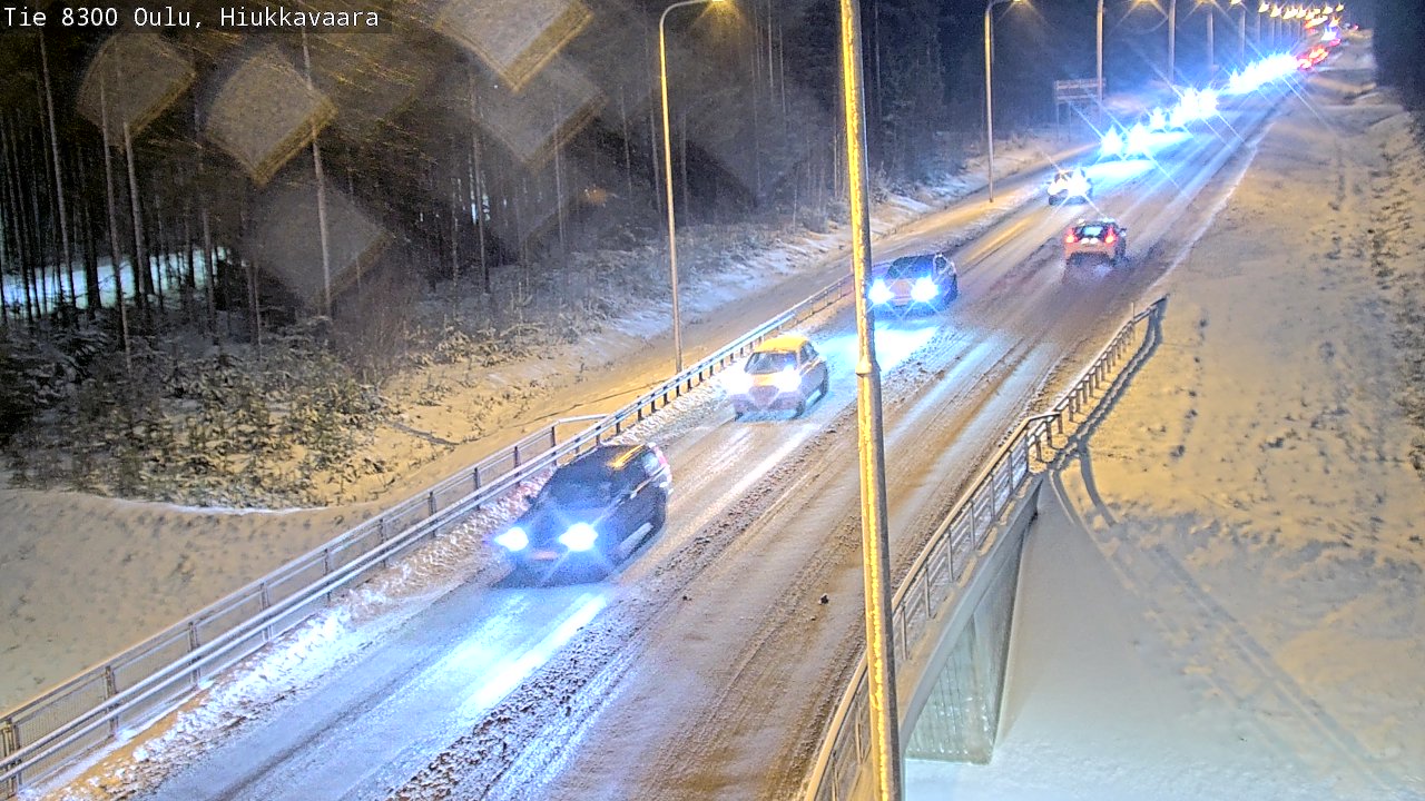 Weather Camera Image väg 8300 Oulu Hiukkavaara, Oulu, Pohjois-Pohjanmaa