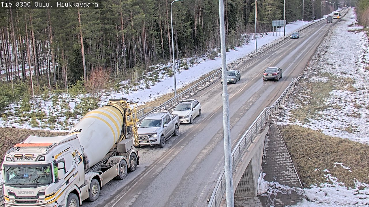 Weather Camera Image road 8300 Oulu Hiukkavaara, Oulu, Pohjois-Pohjanmaa