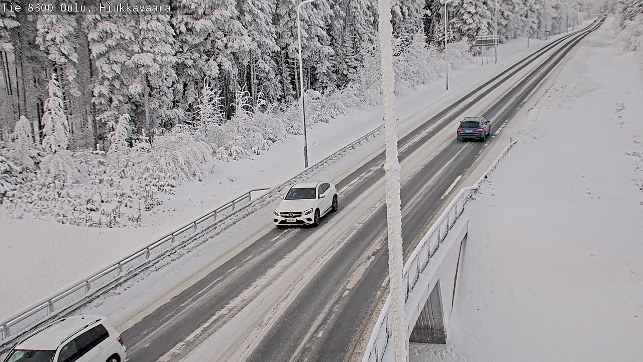 Weather Camera Image väg 8300 Oulu Hiukkavaara, Oulu, Pohjois-Pohjanmaa