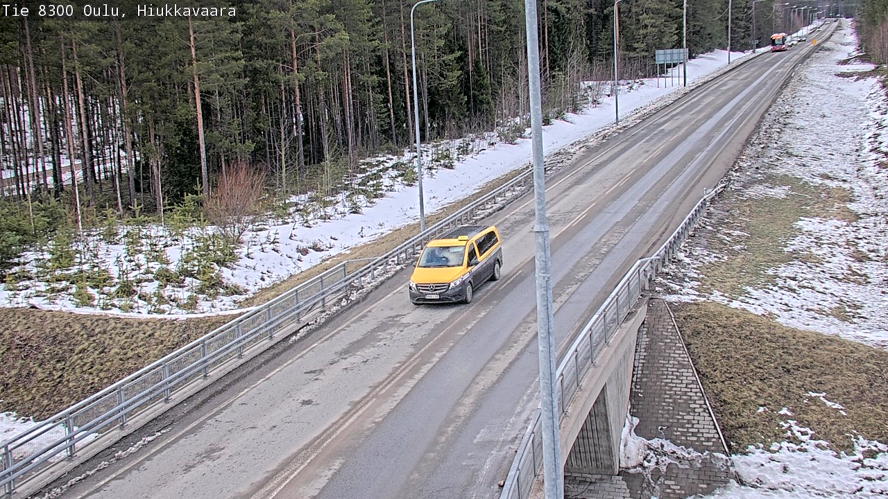 Weather Camera Image road 8300 Oulu Hiukkavaara, Oulu, Pohjois-Pohjanmaa