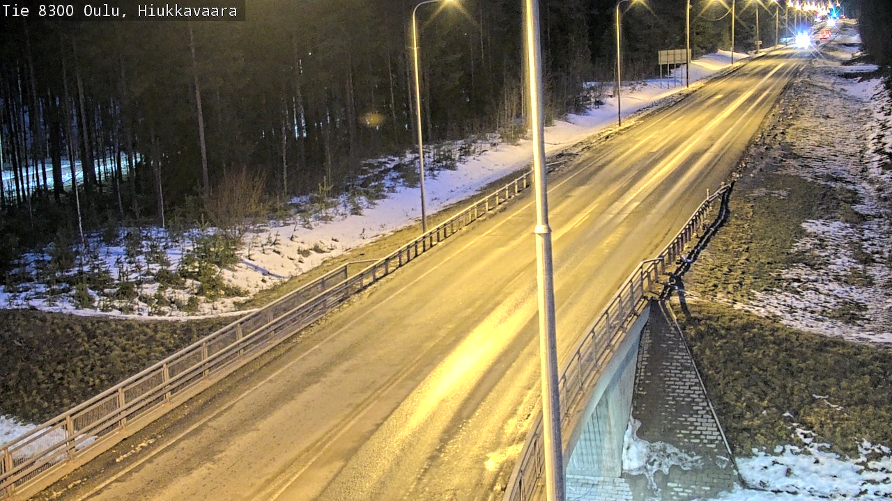 Weather Camera Image väg 8300 Oulu Hiukkavaara, Oulu, Pohjois-Pohjanmaa
