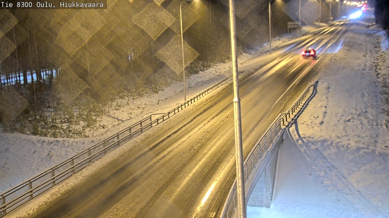 Weather Camera Image väg 8300 Oulu Hiukkavaara, Oulu, Pohjois-Pohjanmaa