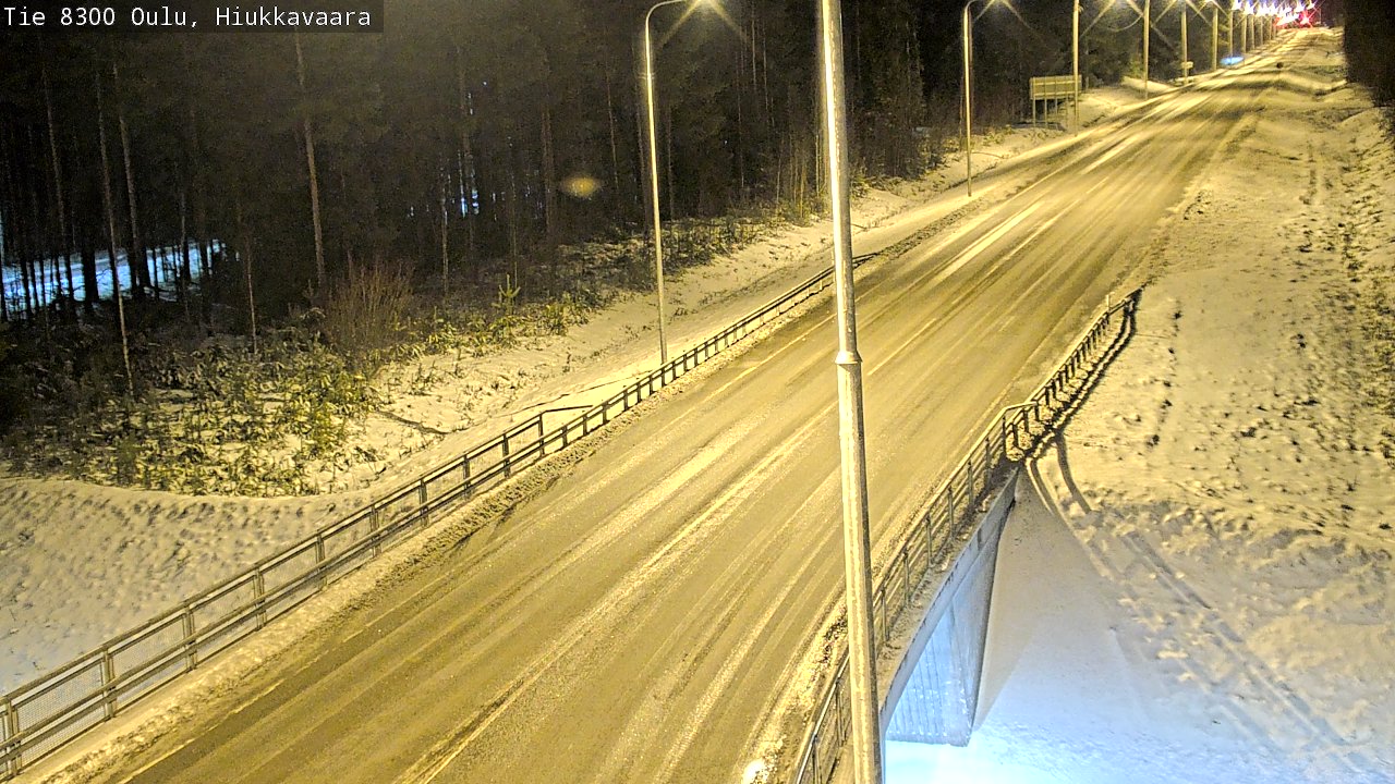 Weather Camera Image väg 8300 Oulu Hiukkavaara, Oulu, Pohjois-Pohjanmaa