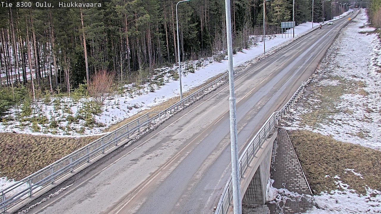Weather Camera Image road 8300 Oulu Hiukkavaara, Oulu, Pohjois-Pohjanmaa